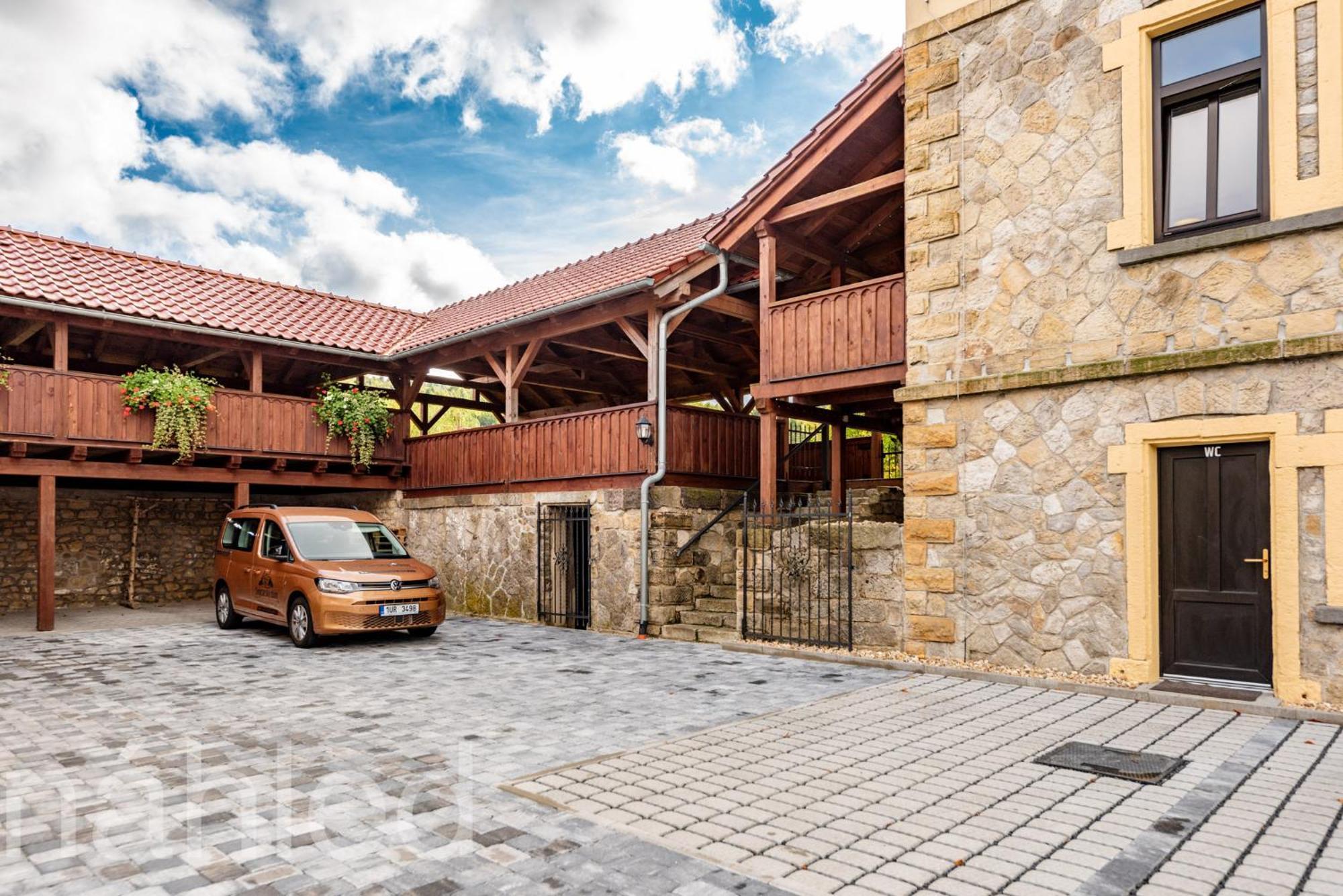 Hotel Svycarsky Dum Sneznik Exterior photo